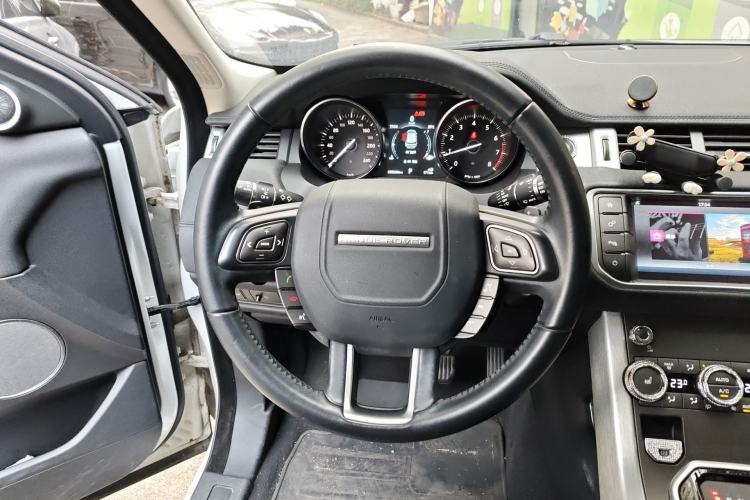 Used Land Rover Range Evoque 2016 2.0T PURE Style Edition Steering Wheel