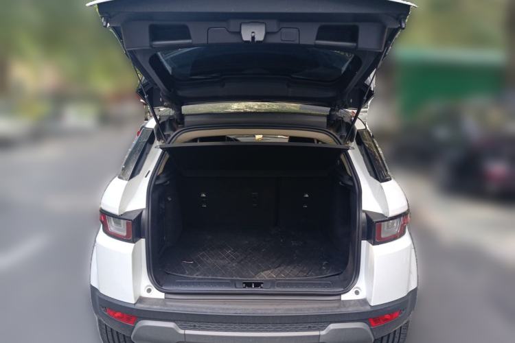 Used Land Rover Range Evoque 2016 2.0T PURE Style Edition Trunk