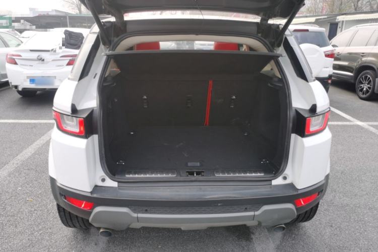 Used Land Rover Range Evoque 2016 2.0T SE Smart Glow Edition Trunk