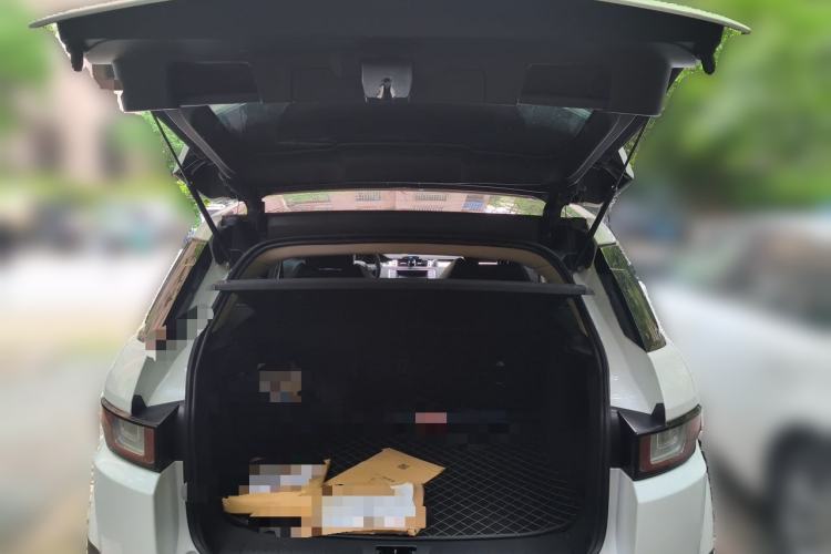 Used Land Rover Range Evoque 2016 2.0T PURE Style Edition Trunk