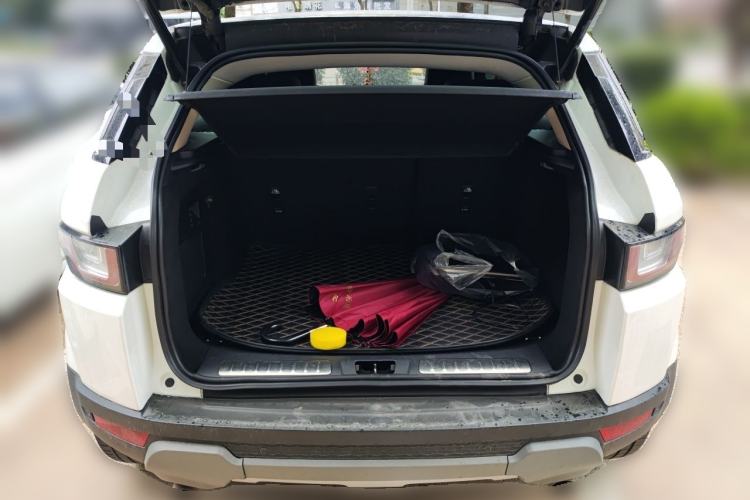 Used Land Rover Range Evoque 2016 2.0T SE Smart Glow Edition Trunk