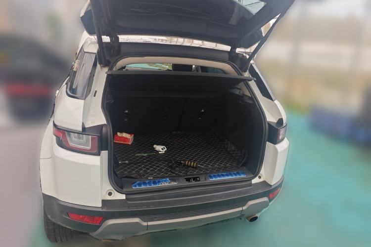 Used Land Rover Range Evoque 2016 2.0T SE Smart Glow Edition Trunk