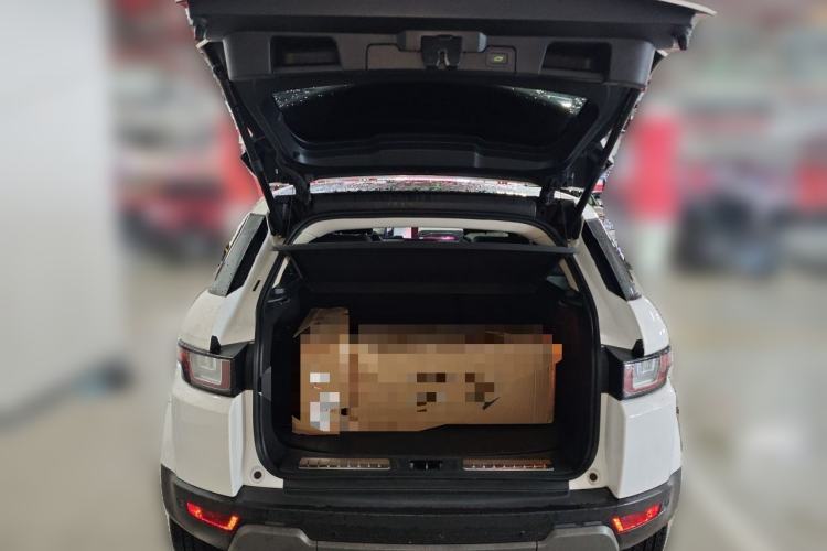 Used Land Rover Range Evoque 2016 2.0T SE Smart Glow Edition Trunk