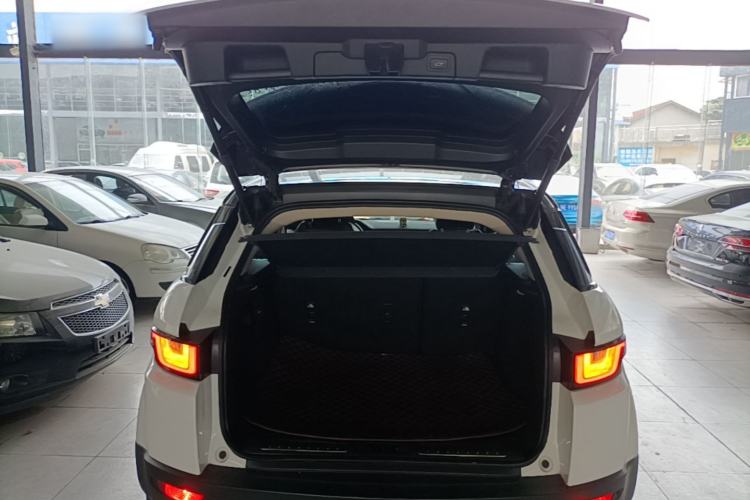 Used Land Rover Range Evoque 2016 2.0T SE Smart Glow Edition Trunk