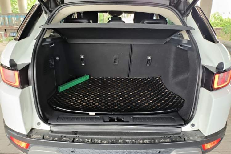 Used Land Rover Range Evoque 2016 2.0T PURE Style Edition Trunk
