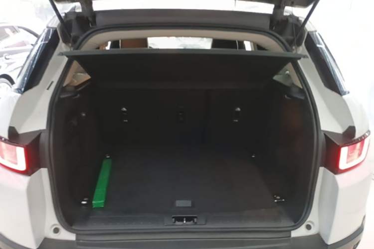 Used Land Rover Range Evoque 2016 2.0T PURE Style Edition Trunk