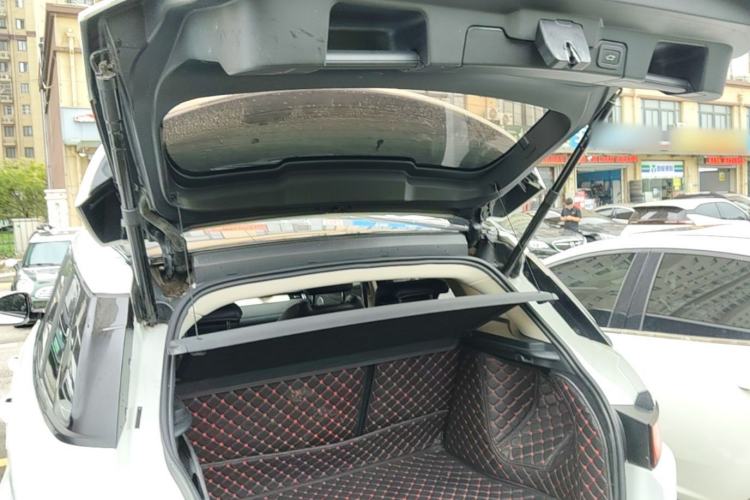 Used Land Rover Range Evoque 2016 2.0T SE Smart Glow Edition Trunk