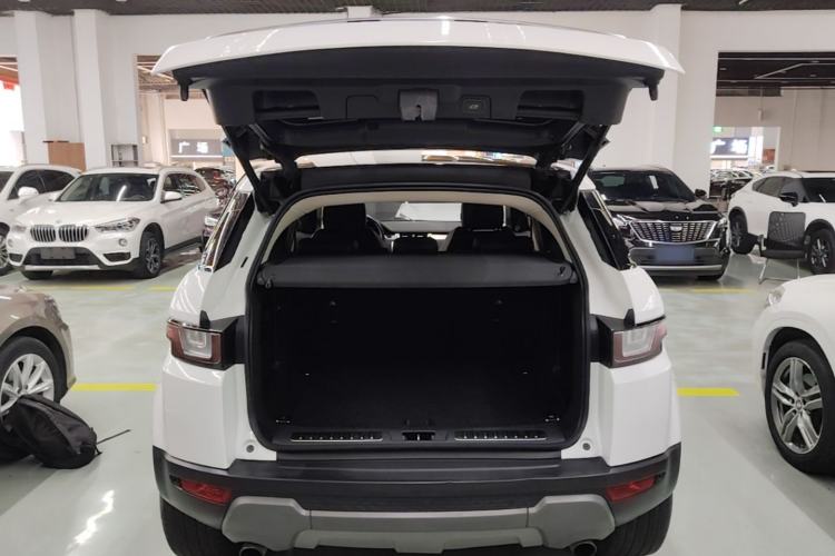 Used Land Rover Range Evoque 2016 2.0T SE Smart Glow Edition Trunk