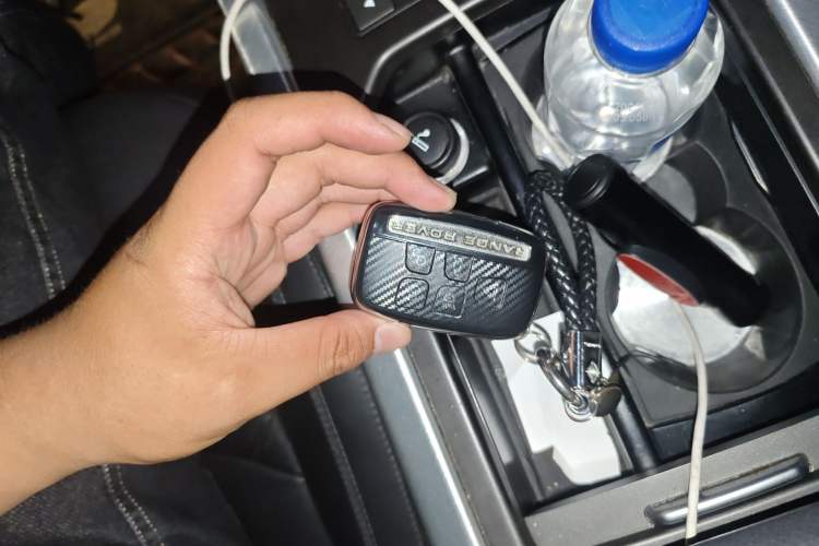 Used Land Rover Range Evoque 2016 2.0T SE Smart Glow Edition Vehicle Key