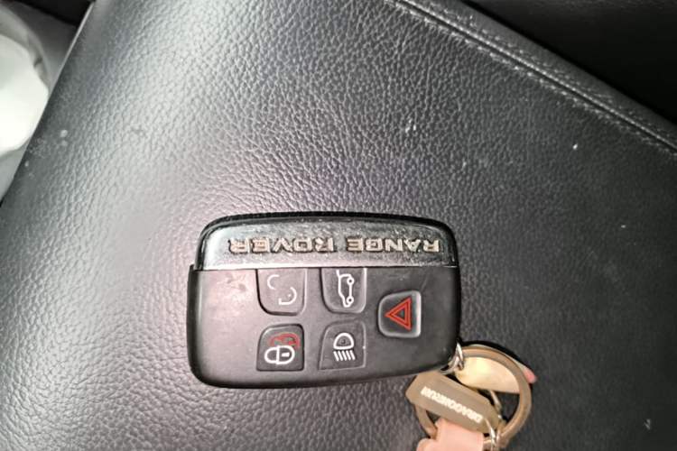 Used Land Rover Range Evoque 2016 2.0T PURE Style Edition Vehicle Key