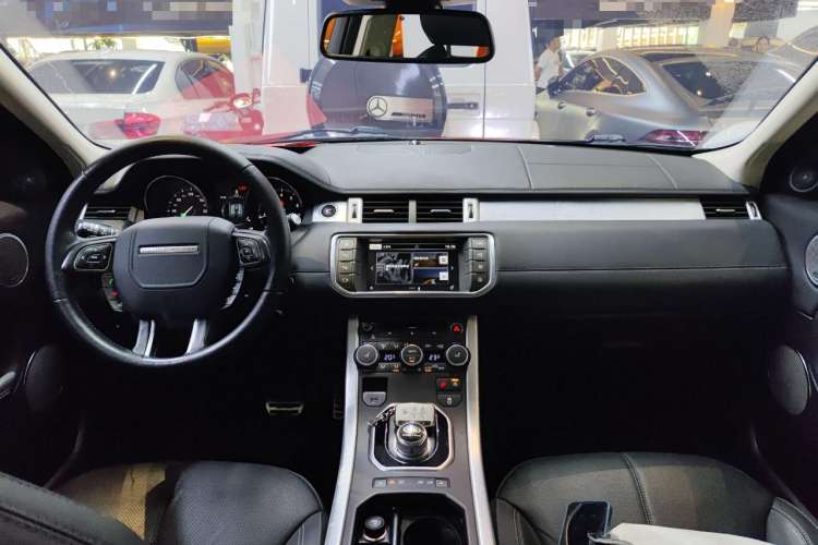 Used Land Rover Range Evoque 2016 2.0T Orange Edition Limited Model Center Console