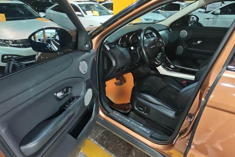 Used Land Rover Range Evoque 2016 2.0T SE Smart Glow Edition Driver Seat