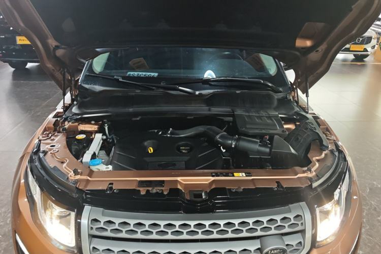 Used Land Rover Range Evoque 2016 2.0T SE Smart Glow Edition Engine Bay