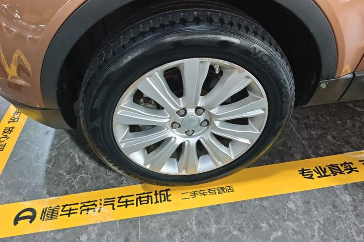Used Land Rover Range Evoque 2016 2.0T SE Smart Glow Edition Left Front Wheel Hub