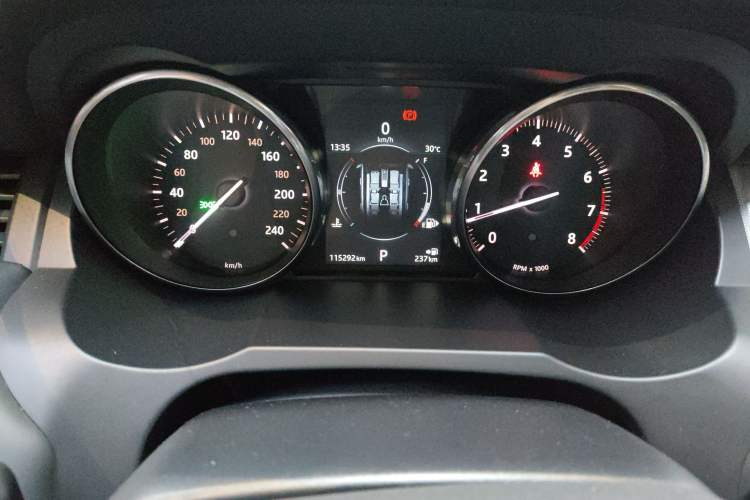 Used Land Rover Range Evoque 2016 2.0T Orange Edition Limited Model Odometer Close Up