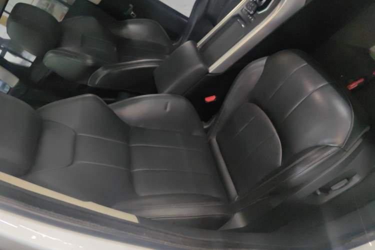 Used Land Rover Range Evoque 2016 2.0T SE Smart Glow Edition Right Front Seat