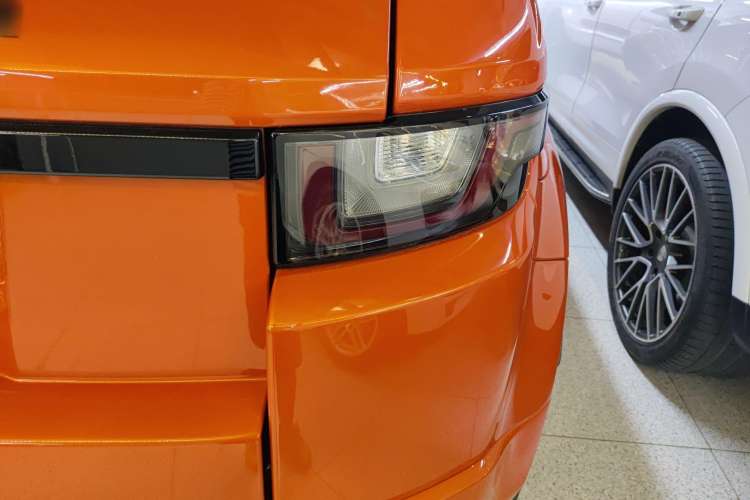 Used Land Rover Range Evoque 2016 2.0T Orange Edition Limited Model Right Rear Taillight
