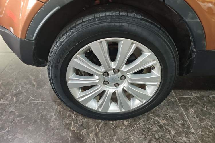 Used Land Rover Range Evoque 2016 2.0T SE Smart Glow Edition Right Rear Wheel Hub