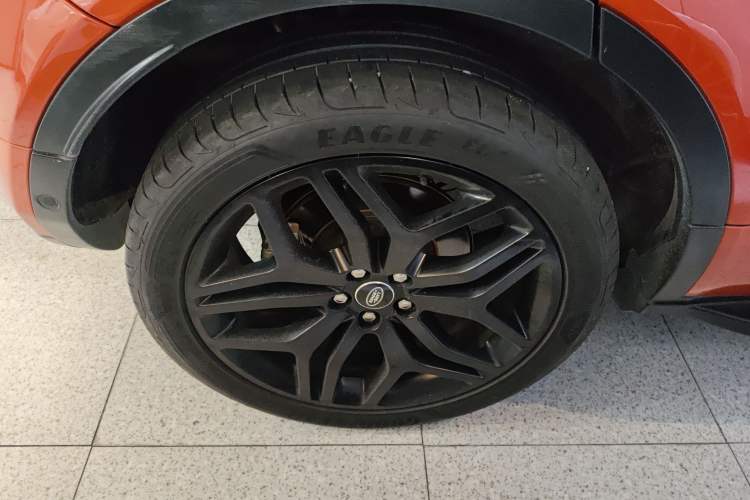 Used Land Rover Range Evoque 2016 2.0T Orange Edition Limited Model Right Rear Wheel Hub