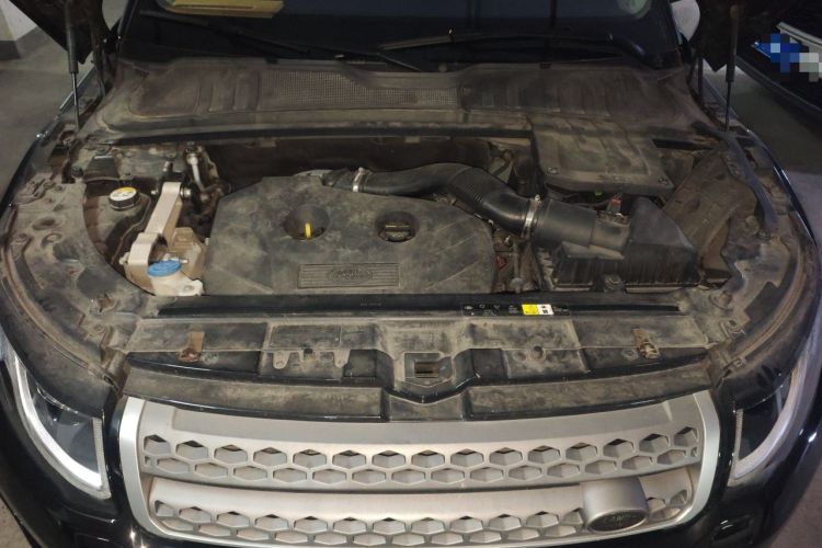 Used Land Rover Range Evoque 2017 2.0T SE Smart Glow Edition Engine Bay