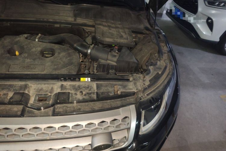 Used Land Rover Range Evoque 2017 2.0T SE Smart Glow Edition Engine Bay Left