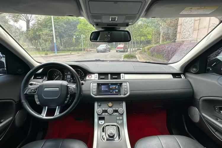 Used Land Rover Range Evoque 2017 2.0T PURE Style Edition Interior 1