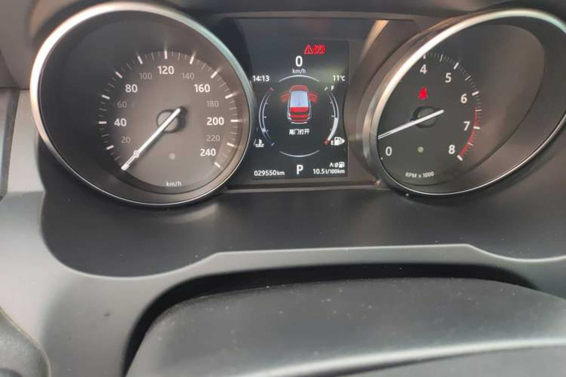 Used Land Rover Range Evoque 2017 2.0T SE Smart Glow Edition Odometer Close Up