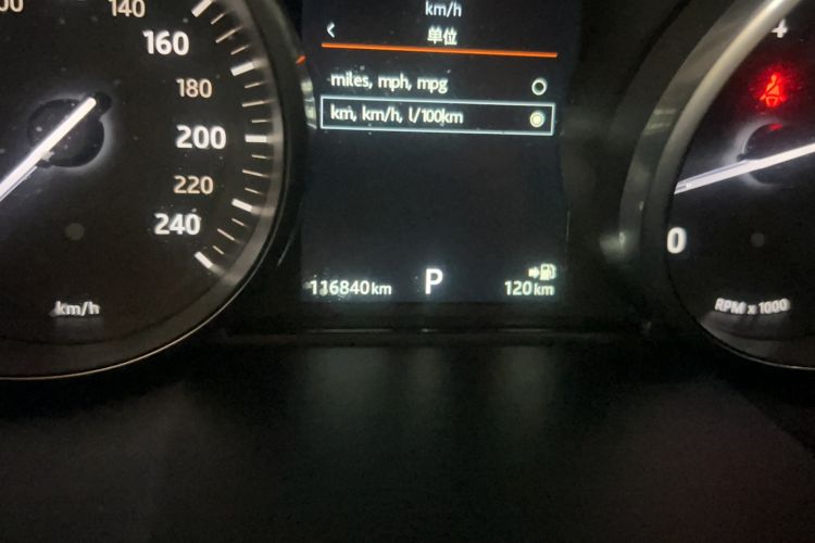Used Land Rover Range Evoque 2017 2.0T PURE Style Edition Odometer Close Up