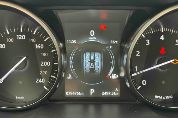 Used Land Rover Range Evoque 2017 2.0T Vivid Black Limited Edition Odometer Close Up