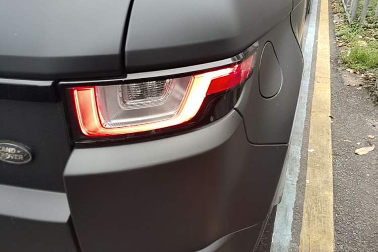 Used Land Rover Range Evoque 2017 2.0T SE Smart Glow Edition Right Rear Taillight
