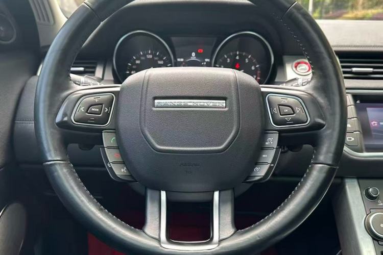 Used Land Rover Range Evoque 2017 2.0T PURE Style Edition Steering Wheel