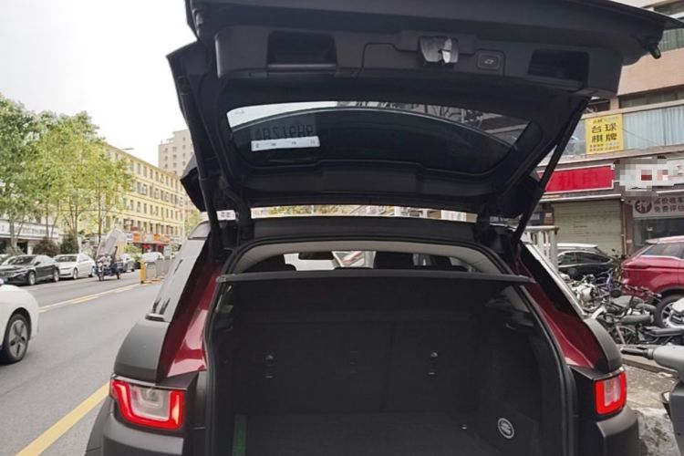 Used Land Rover Range Evoque 2017 2.0T SE Smart Glow Edition Trunk