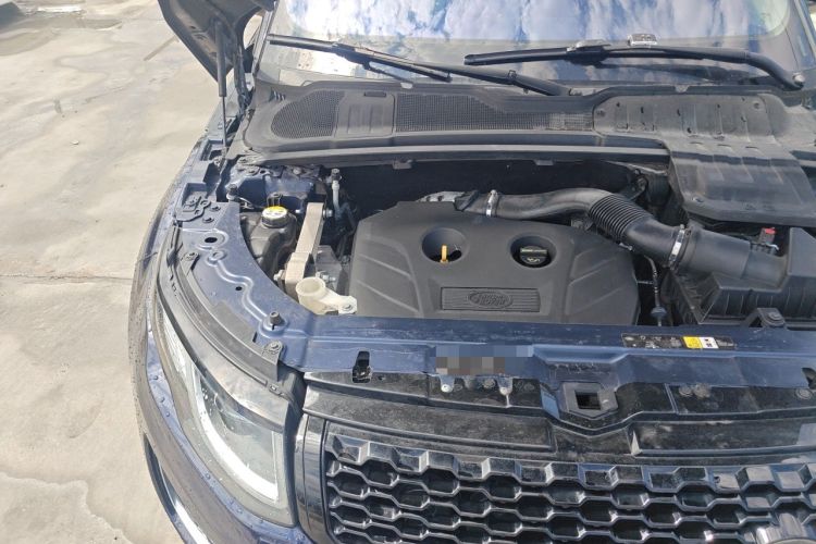 Used Land Rover Range Evoque 2017 2.0T SE Smart Glow Edition Engine Bay Right