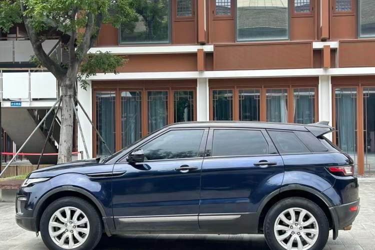 Used Land Rover Range Evoque 2017 2.0T PURE Style Edition Exterior 2