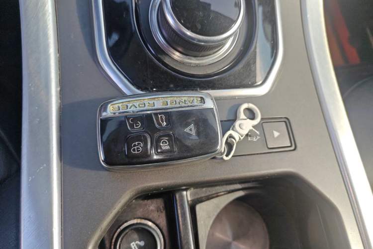 Used Land Rover Range Evoque 2017 2.0T SE Smart Glow Edition Interior 1