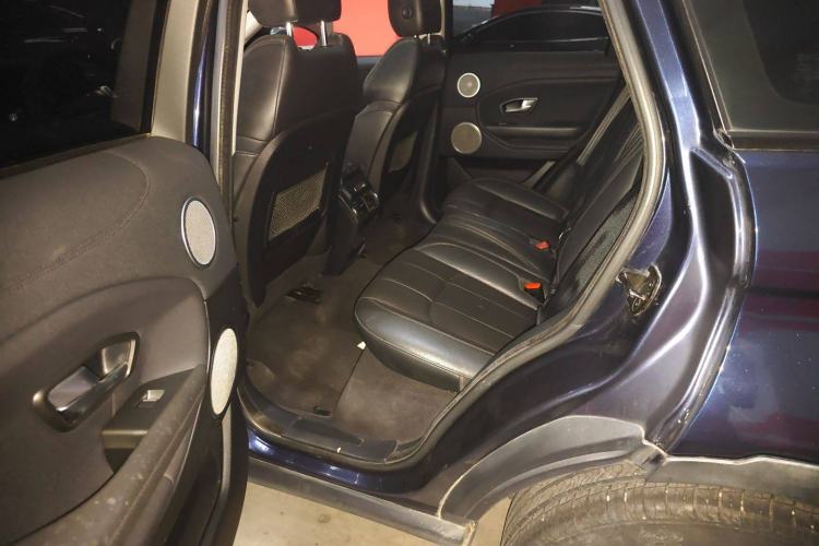 Used Land Rover Range Evoque 2017 2.0T PURE Style Edition Interior 5