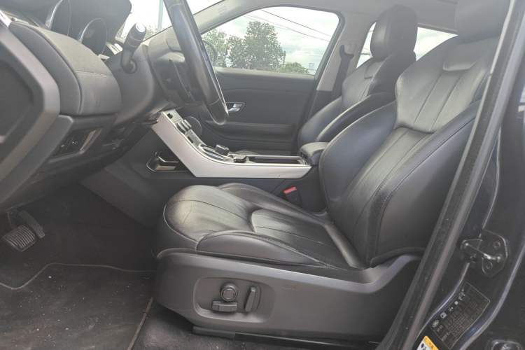 Used Land Rover Range Evoque 2017 2.0T SE Smart Glow Edition Left Front Seat