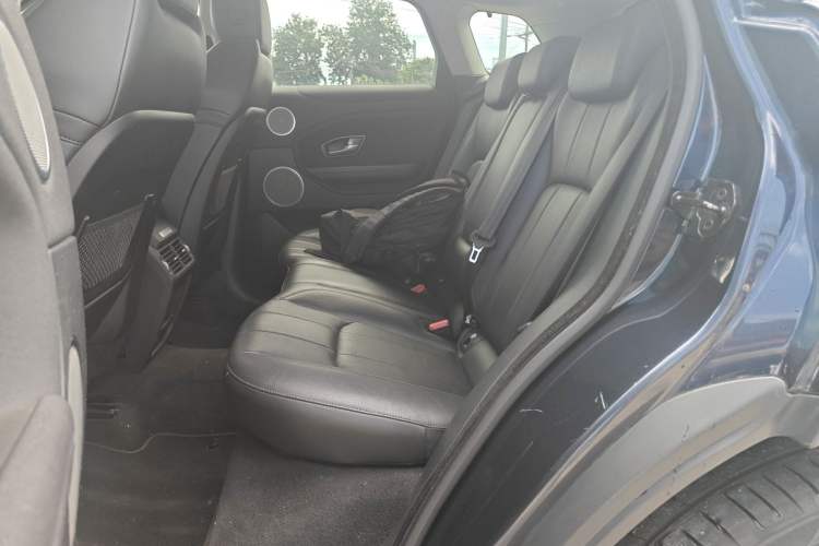Used Land Rover Range Evoque 2017 2.0T SE Smart Glow Edition Left Rear Seat