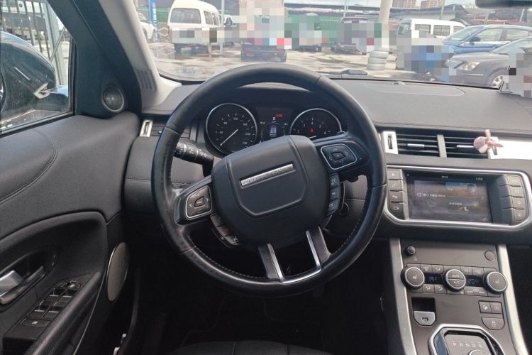 Used Land Rover Range Evoque 2017 2.0T SE Smart Glow Edition Steering Wheel