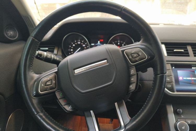 Used Land Rover Range Evoque 2017 2.0T British-Style Prestige Edition Steering Wheel