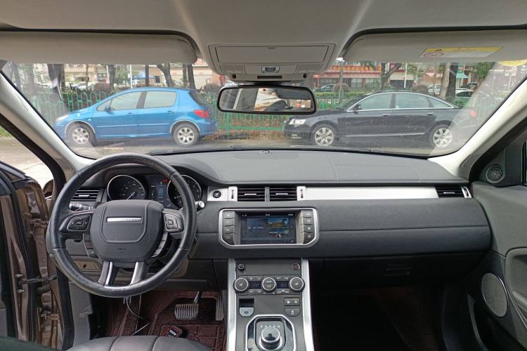 Used Land Rover Range Evoque 2017 2.0T British-Style Prestige Edition Center Console