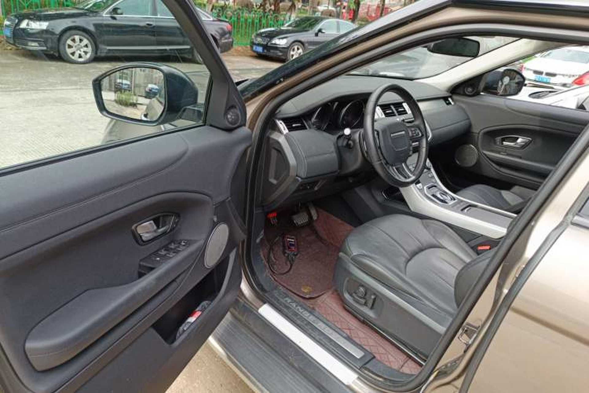 Used Land Rover Range Evoque 2017 2.0T British-Style Prestige Edition Driver Seat