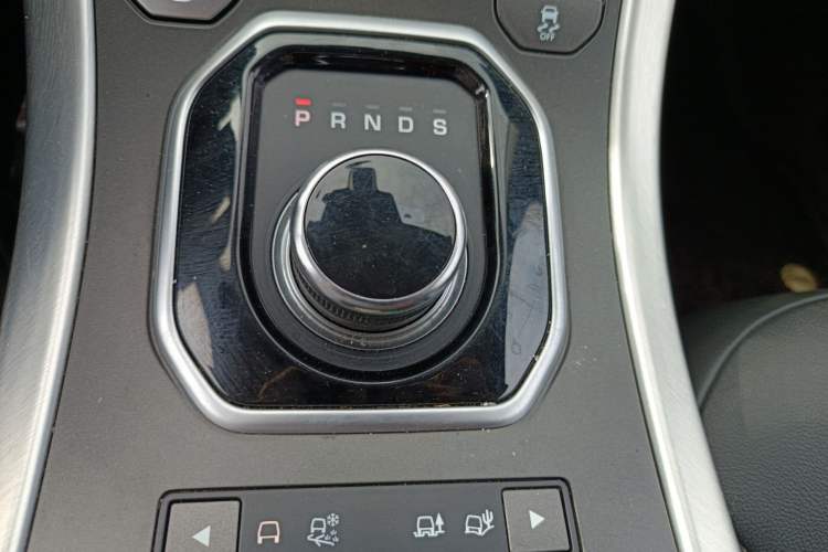 Used Land Rover Range Evoque 2017 2.0T British-Style Prestige Edition Gear Lever