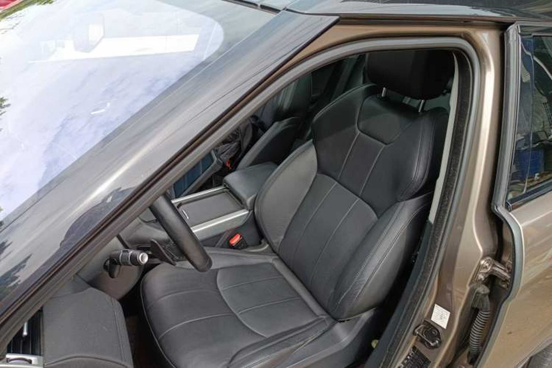 Used Land Rover Range Evoque 2017 2.0T British-Style Prestige Edition Left Front Seat