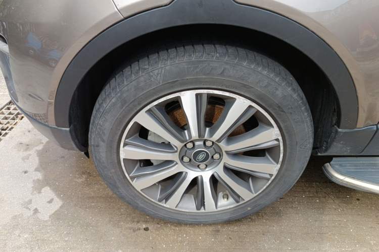 Used Land Rover Range Evoque 2017 2.0T British-Style Prestige Edition Left Front Wheel Hub