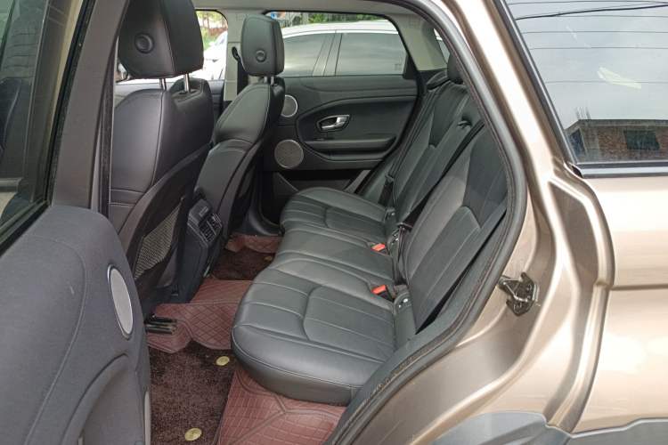 Used Land Rover Range Evoque 2017 2.0T British-Style Prestige Edition Left Rear Seat