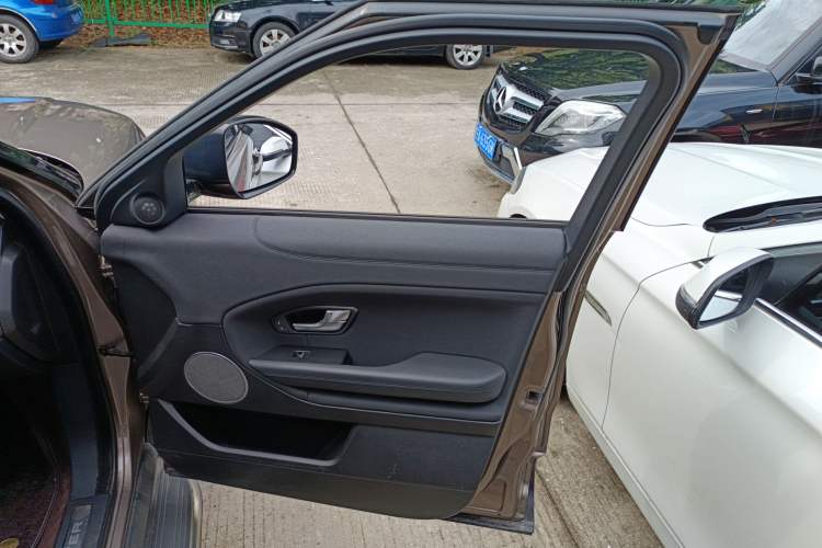 Used Land Rover Range Evoque 2017 2.0T British-Style Prestige Edition Right Front Door Interior