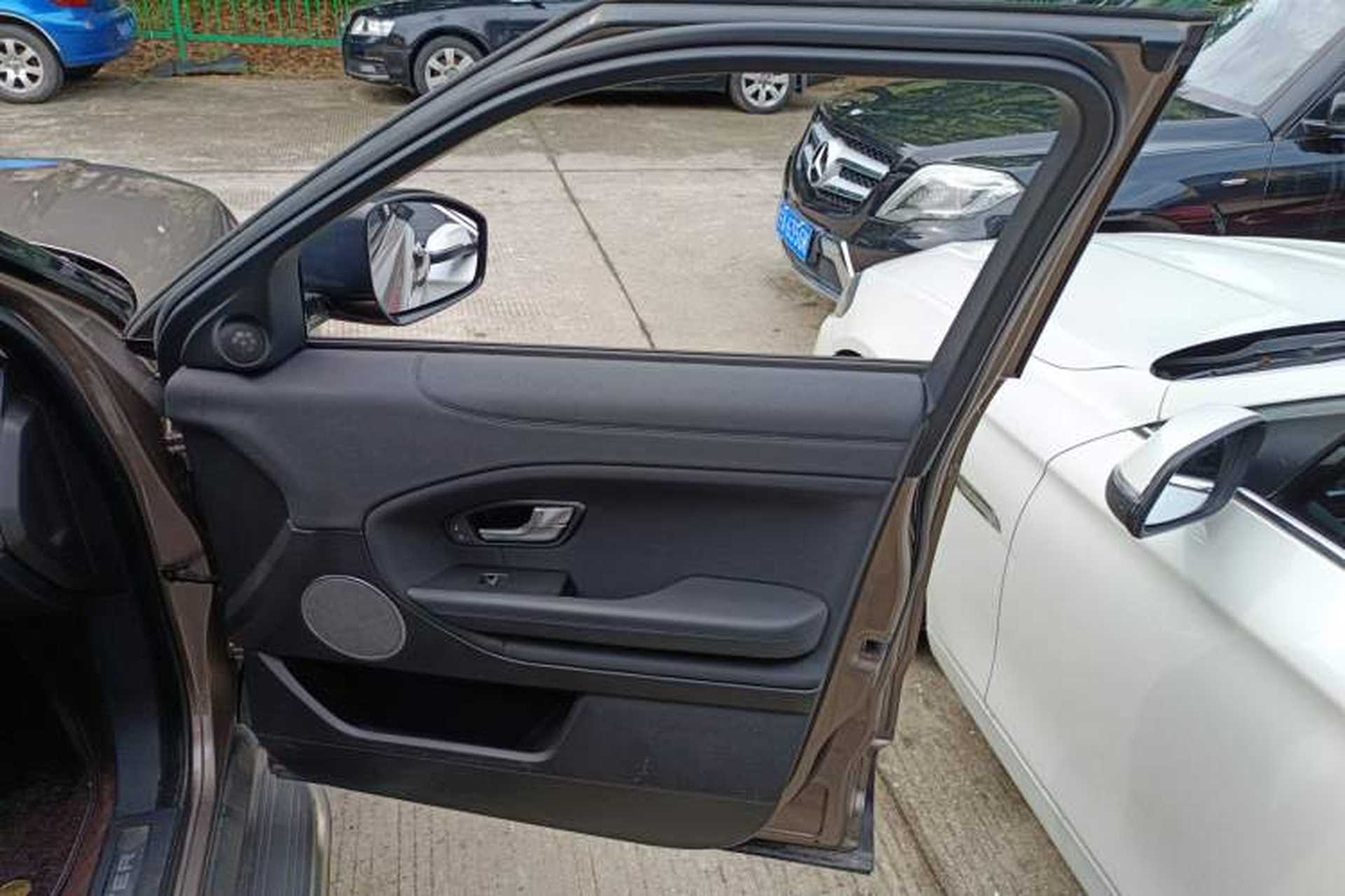 Used Land Rover Range Evoque 2017 2.0T British-Style Prestige Edition Right Front Door Interior