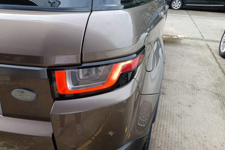 Used Land Rover Range Evoque 2017 2.0T British-Style Prestige Edition Right Rear Taillight