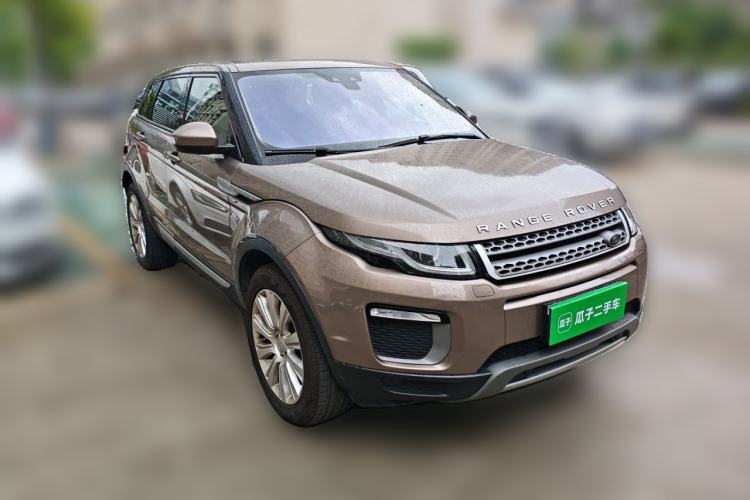 Used Land Rover Range Evoque 2017 2.0T SE Smart Glow Edition Front Right 45 Deg